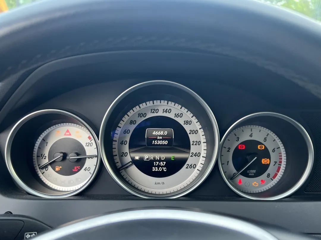 2015年的飞度新车落地多少钱,现在的全新飞度8万块就可以落地