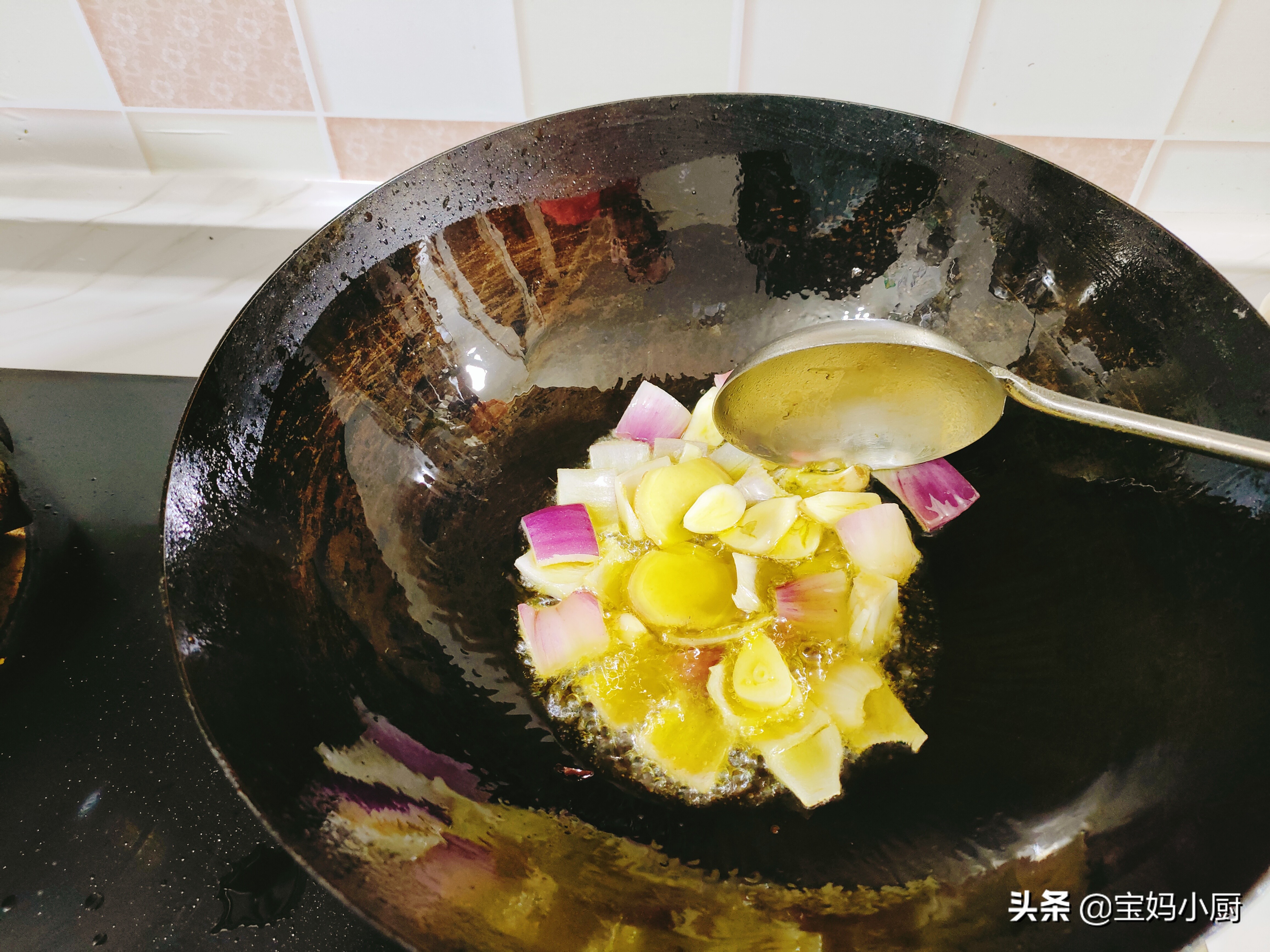 想吃水煮肉片在家自己做,喜欢吃水煮肉片自己在家做更健康