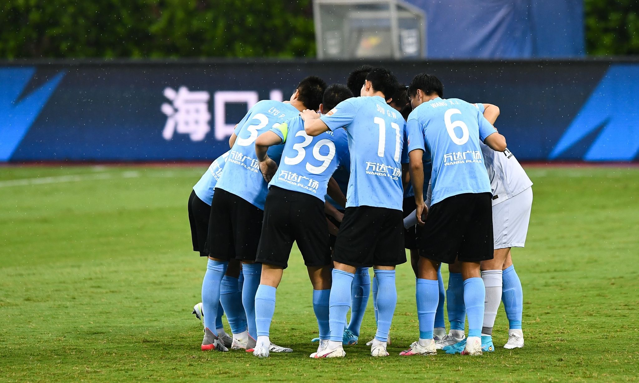 谢晖大连近况,谢晖谈王健林