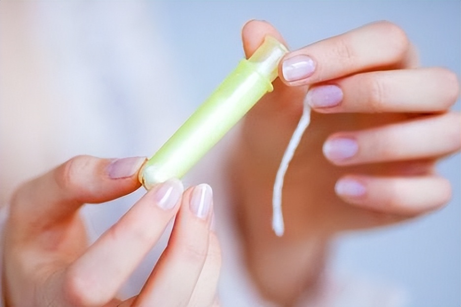 卫生棉条使用的注意事项有哪些,女性卫生棉条正确使用方法