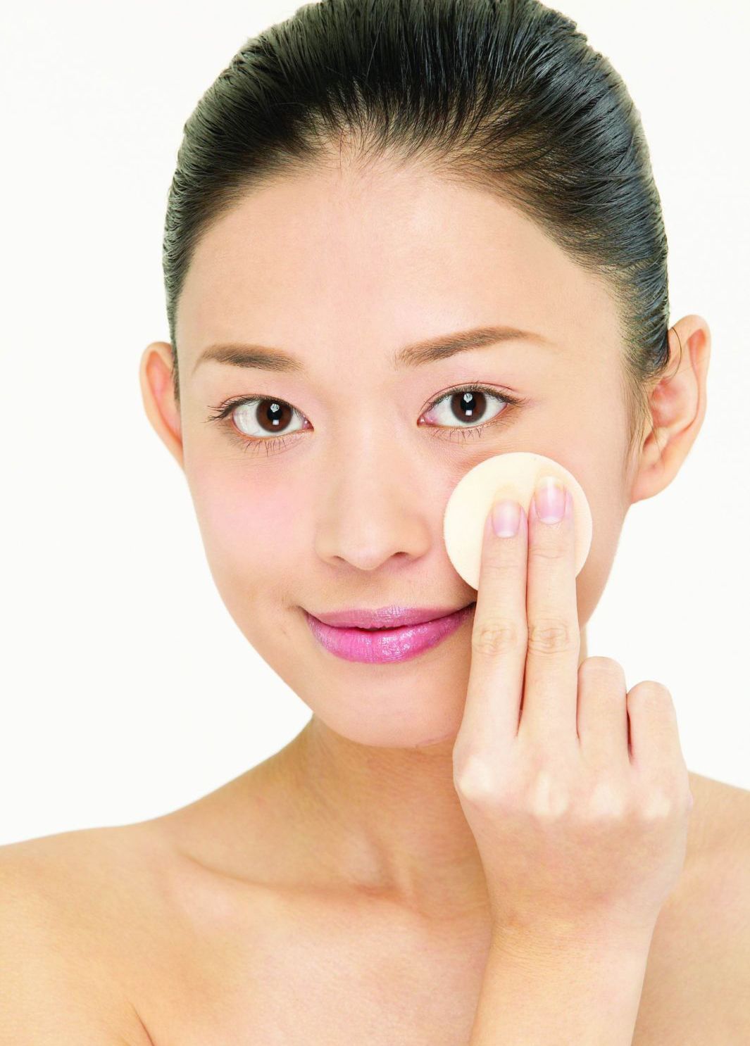 皮肤暗沉发黄用什么粉底液,皮肤暗沉发黄用什么颜色的粉底液