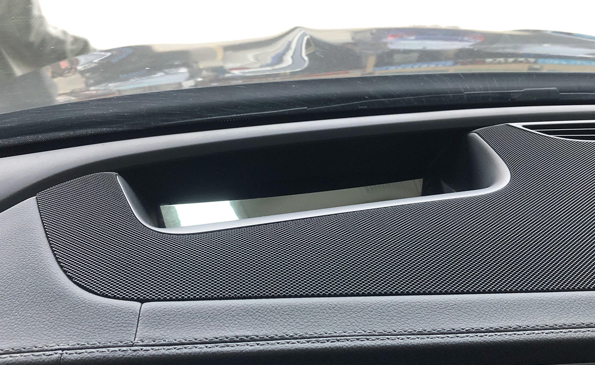 奔驰gls450抬头显示改装多少钱,奔驰gls450的hud显示效果