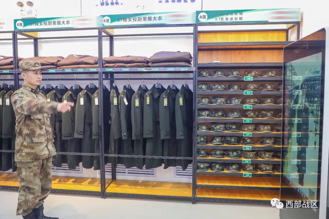 部队被装开箱,部队被装