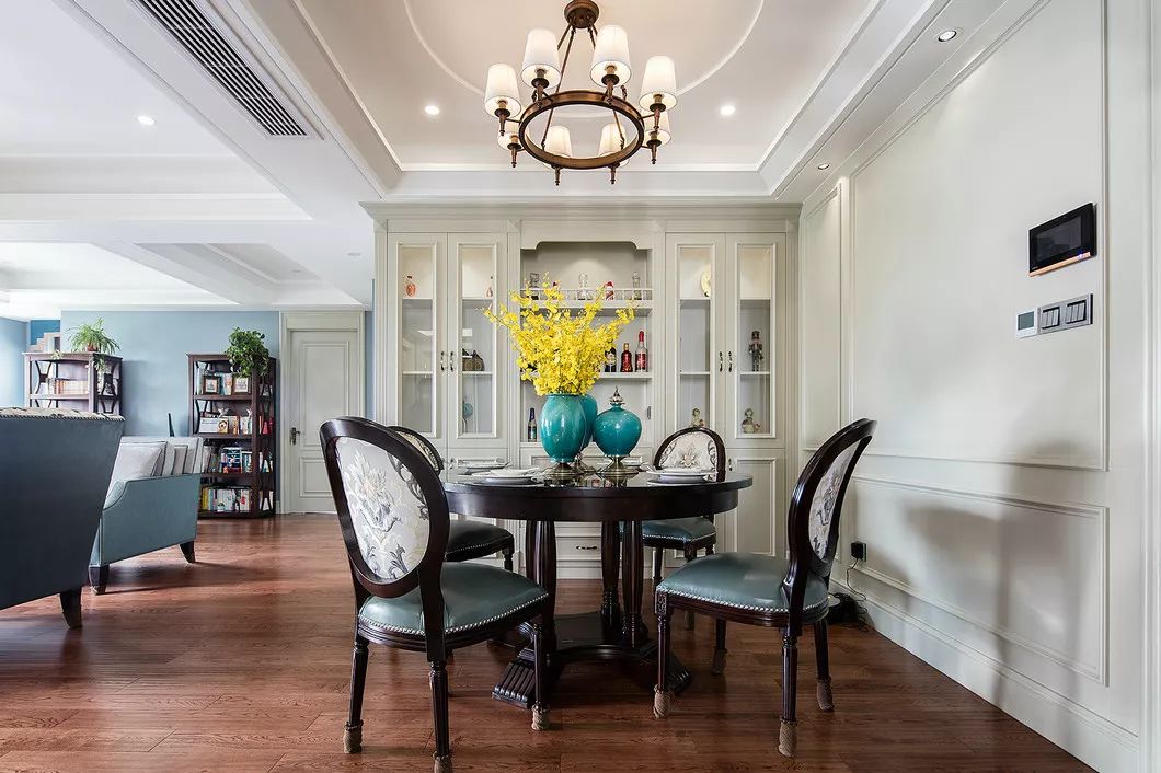 130平现代轻奢风迷人高雅范儿,127平现代美式风格