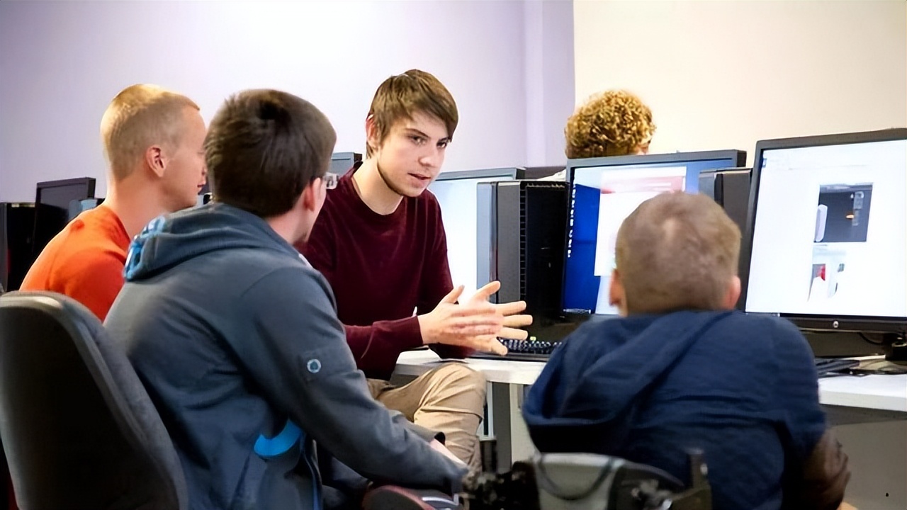 系统和硬件工程专业学什么,软件工程系和软件工程专业的区别