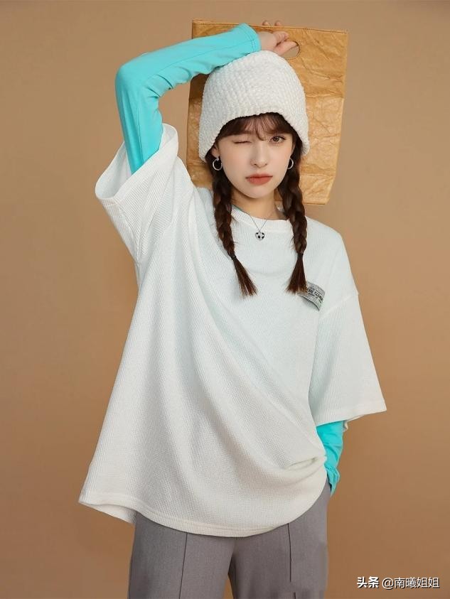 今夏穿t恤时注意避开的3款,减龄洋气显瘦爆款t恤
