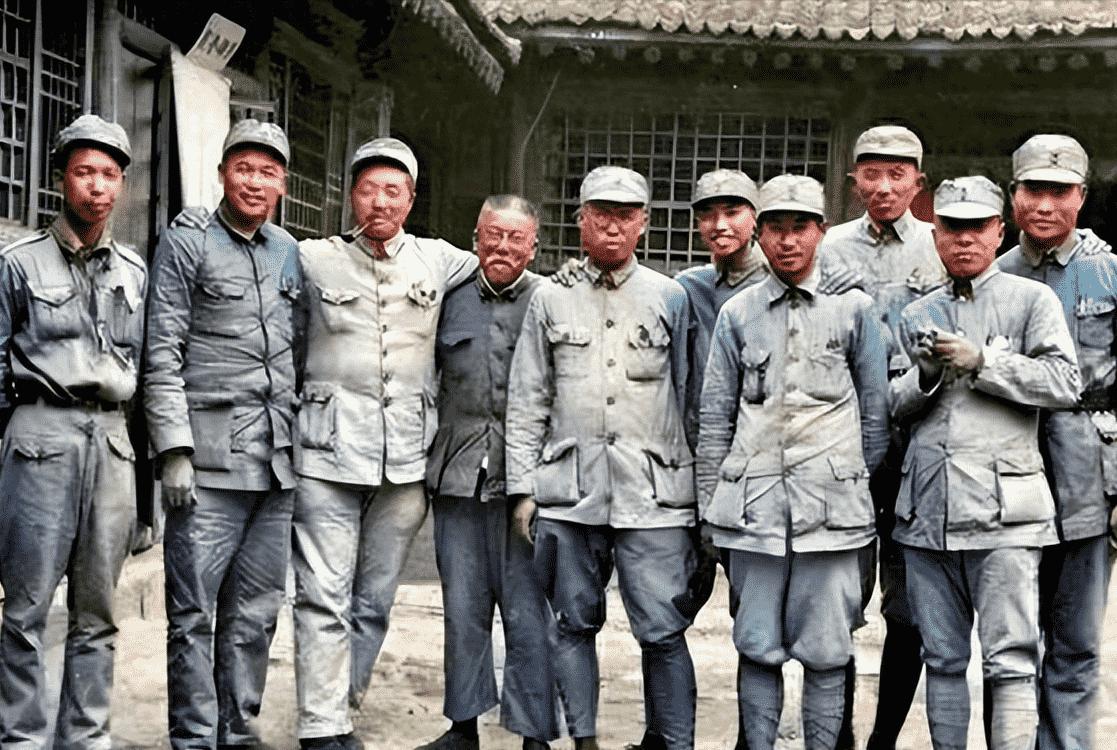 30张影像展现花楼女子媚态百出，丰乳肥臀之绝美风姿