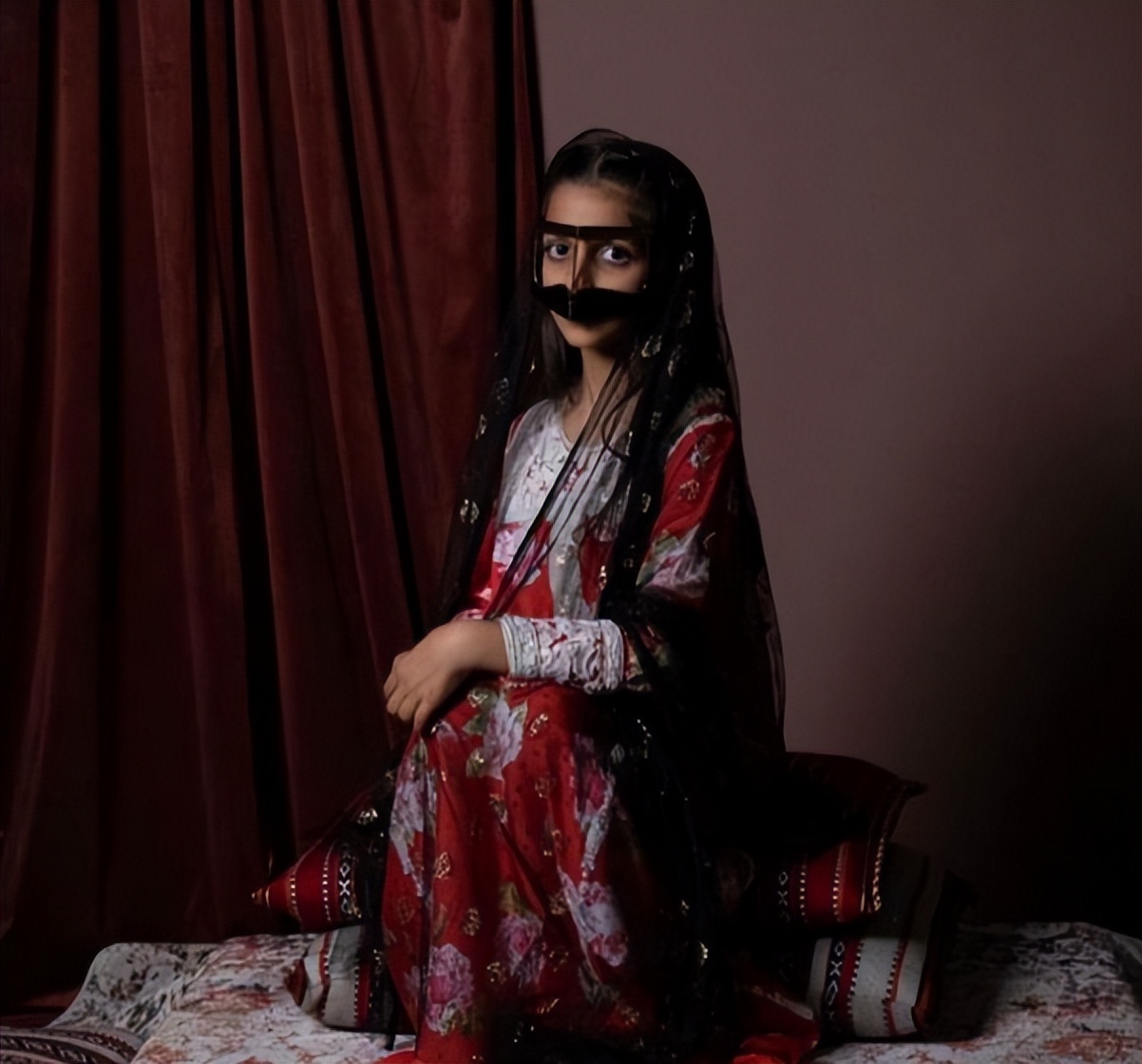 原来圣裔血统,也难逃童婚的命运啊