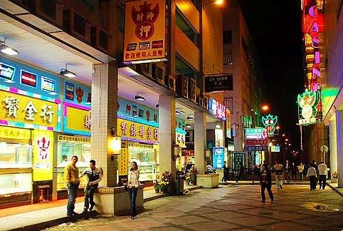 在澳门重生的当铺：依附*场赌**、售卖高奢品疯狂敛财，赌徒血本无归