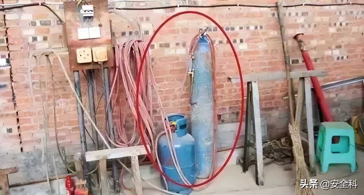 乙炔瓶与氧气瓶的安全距离,乙炔和氧气瓶安全距离是多少