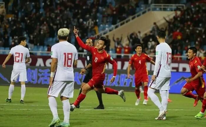 中国男足不敌越南,中国男足1比3负于越南
