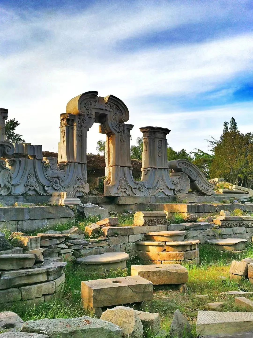 一入秋北京就变成了北平原文,一入秋北京就成了北平是谁说的