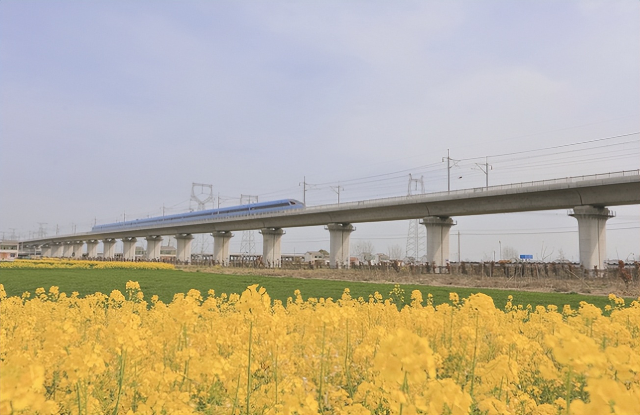 推动强富美高新江苏建设再出发,凝心聚力谱写强省建设新篇章