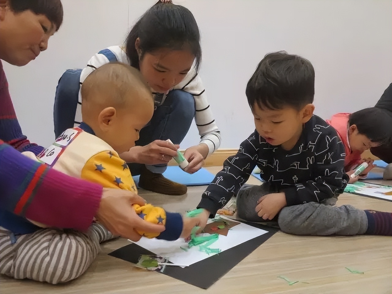 孩子不听话要不要学习育儿,美国的育儿理念孩子哭闹不去管