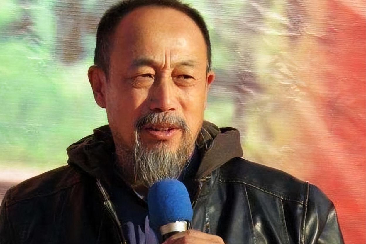 8位晚年移居国外的老牌明星,年轻出国享受晚年回国养老的明星