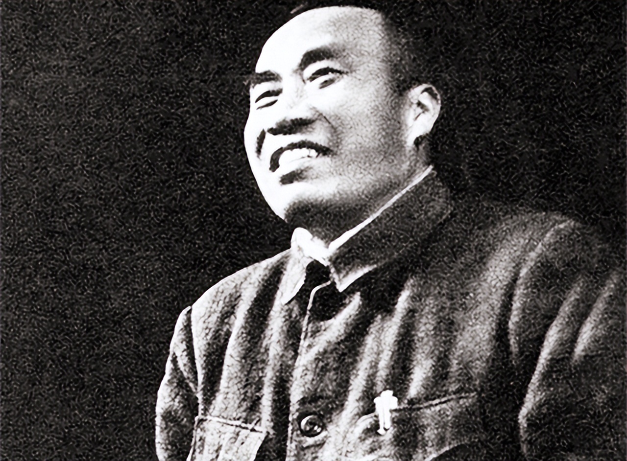 她丈夫牺牲后，毛主席悲伤不已亲写挽联，而她转嫁丈夫兄弟