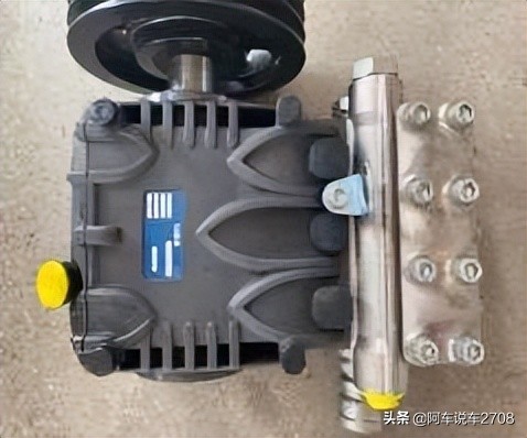 淮南洗扫车道路清扫车多少钱一台,东风道路清扫车报价