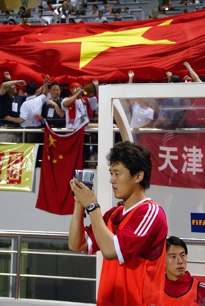 中国男足对巴西男足2002世界杯,21年国足vs越南