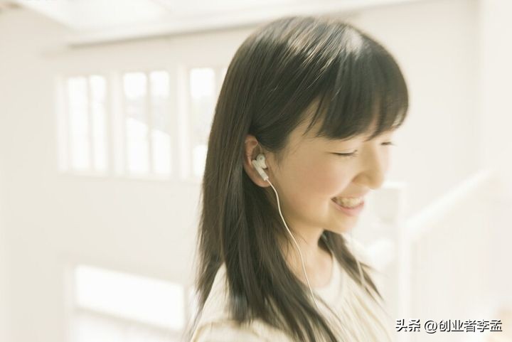 买耳机好还是买麦克风,是有线耳机好还是无线耳机好