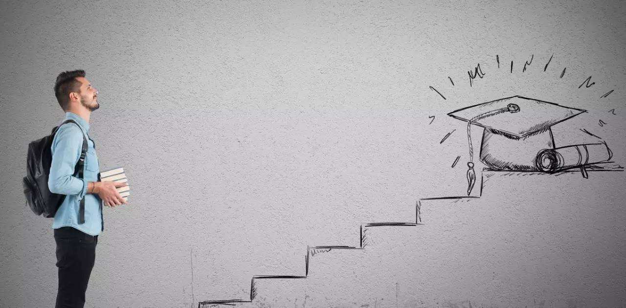 在国内上网课学历认证是全日制吗,留服认证还需要填高中学历么