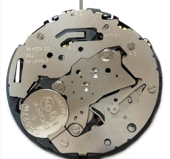 石英表的纽扣电池都通用吗,石英表常用电池有几种