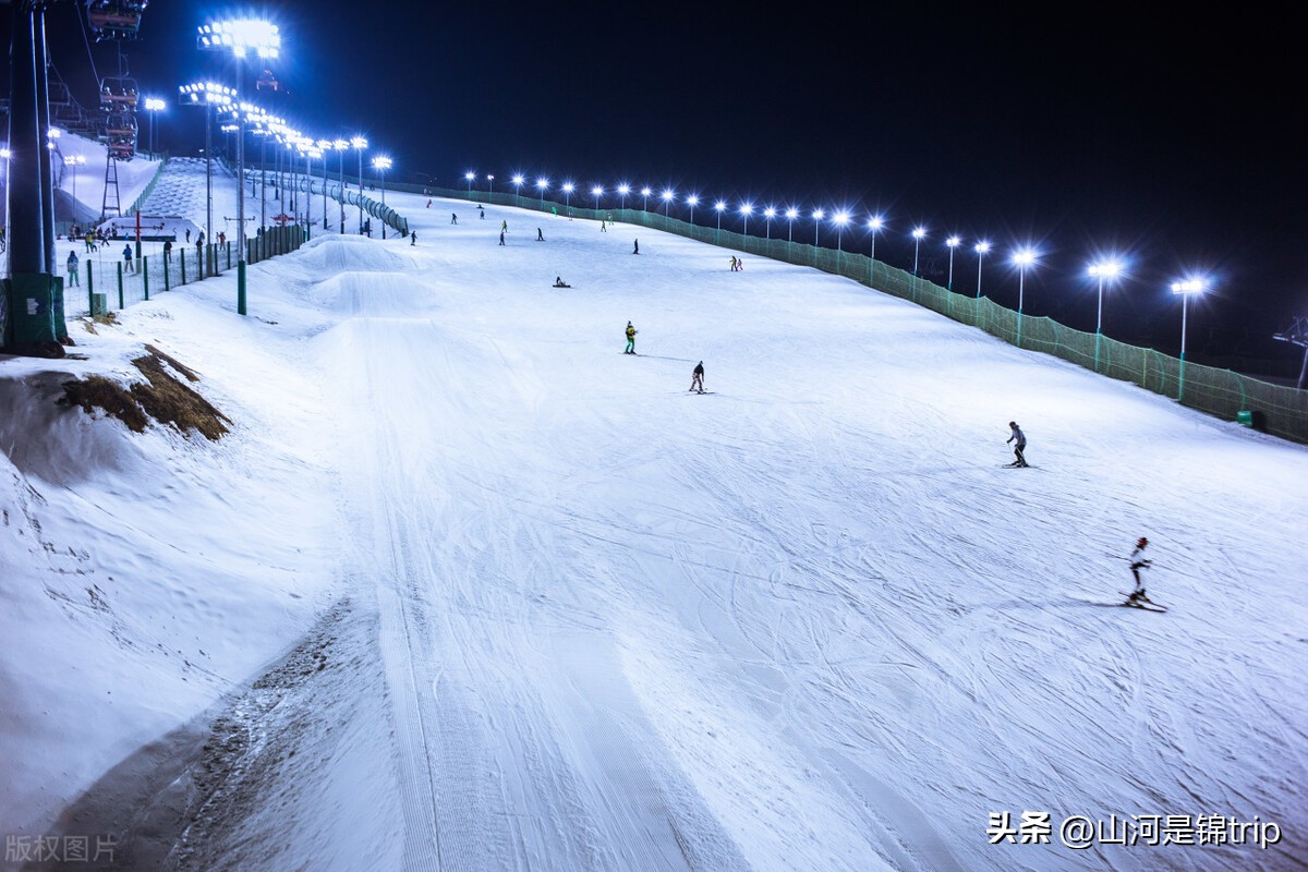 国内最值得去的六大滑雪场推荐,国内必去十大滑雪场滑雪场地