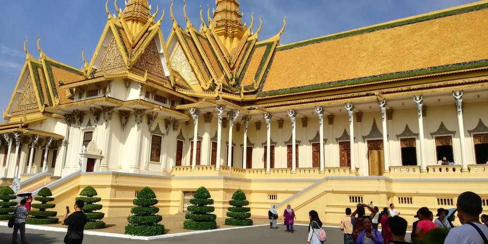 柬埔寨吴哥窟是世界七大奇迹吗,柬埔寨吴哥窟历史上被荒废的原因