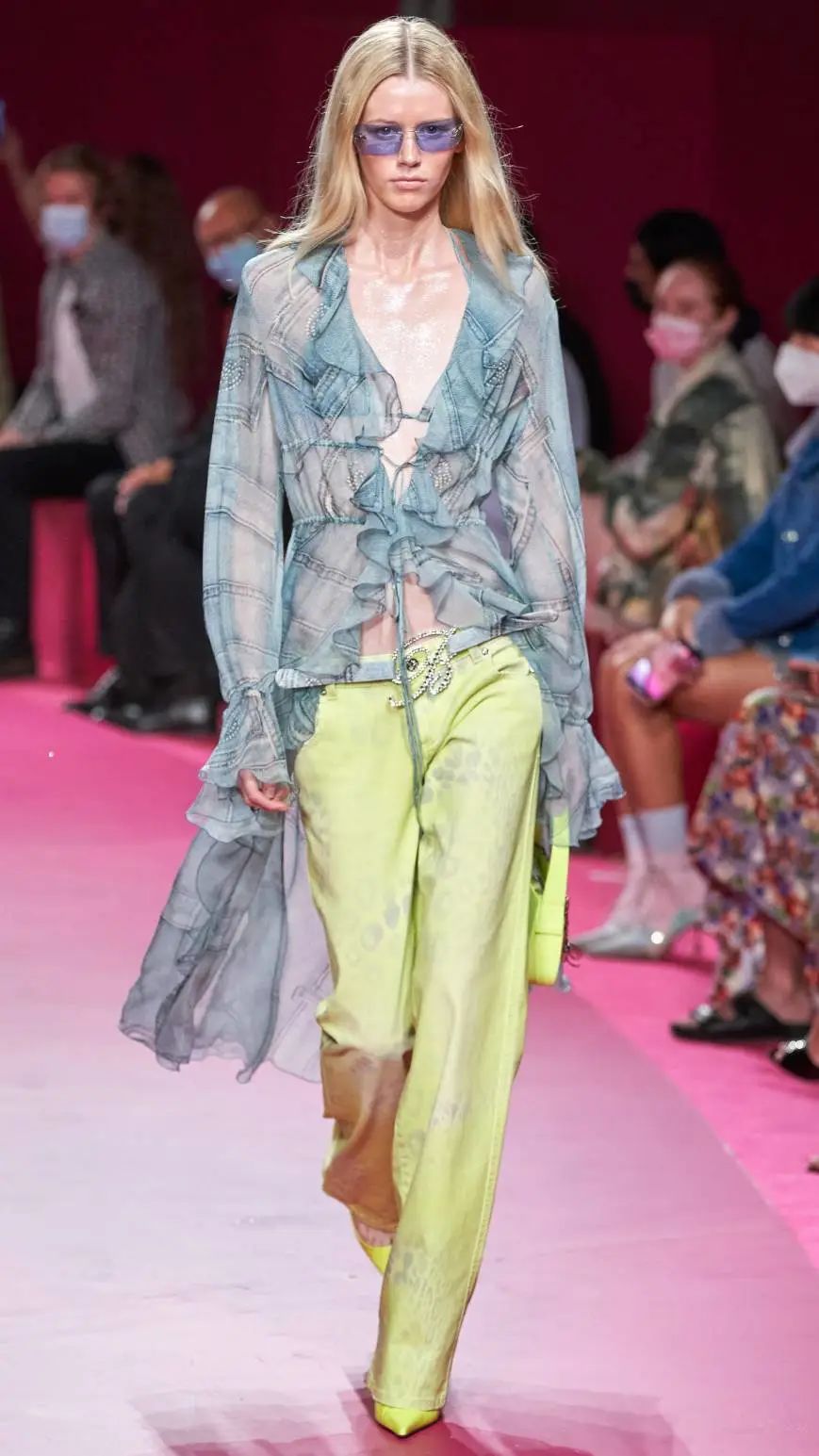 脸部凹陷腮红怎么化妆好看,整容级高光画法