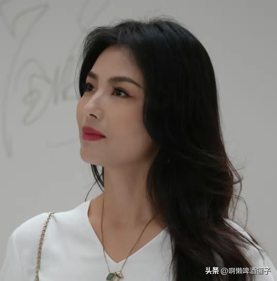 44岁刘涛颜值回春对比图,刘涛颜值回春撞脸