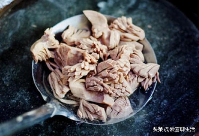 吃什么菜对腰恢复好,腰疼饮食要喝什么汤补腰