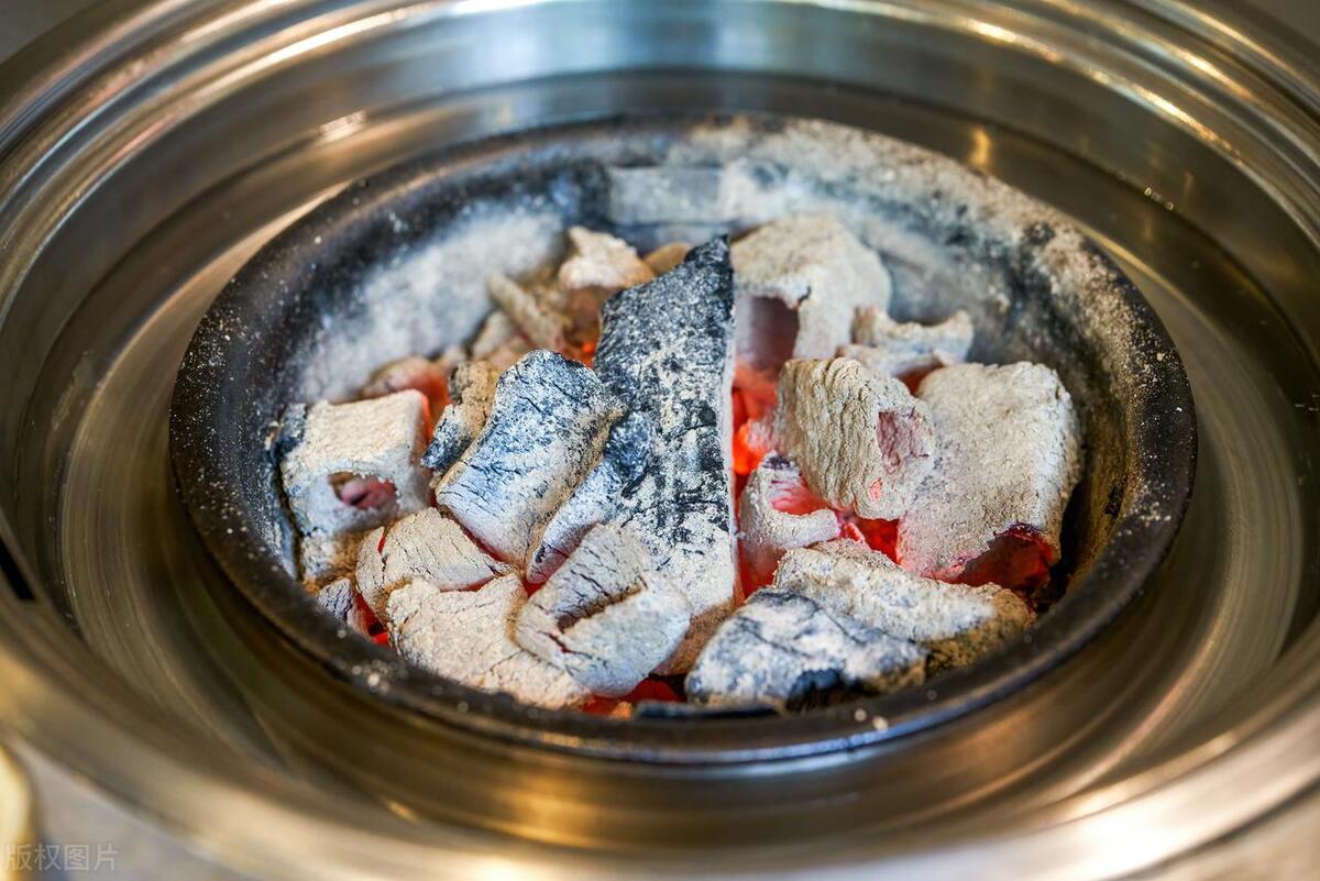 张爱玲的散文因为懂得所以慈悲,张爱玲谈慈悲因为懂得所以宽容