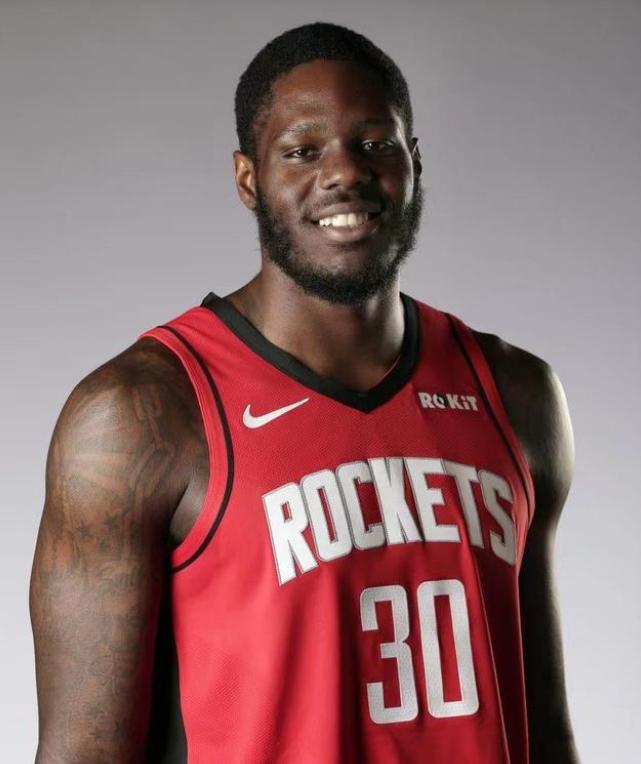 加拿大篮球队周志豪,加拿大华裔球员周志豪会华语吗