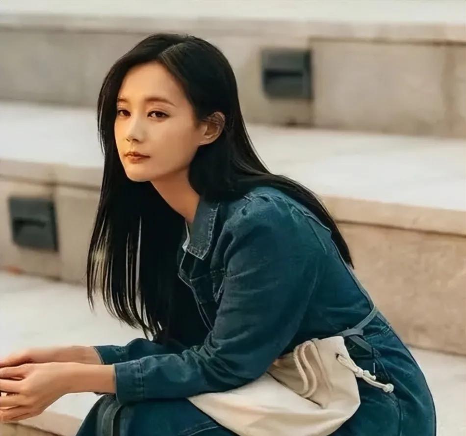 “狂飙”大嫂好会背包，看着好眼馋啊！