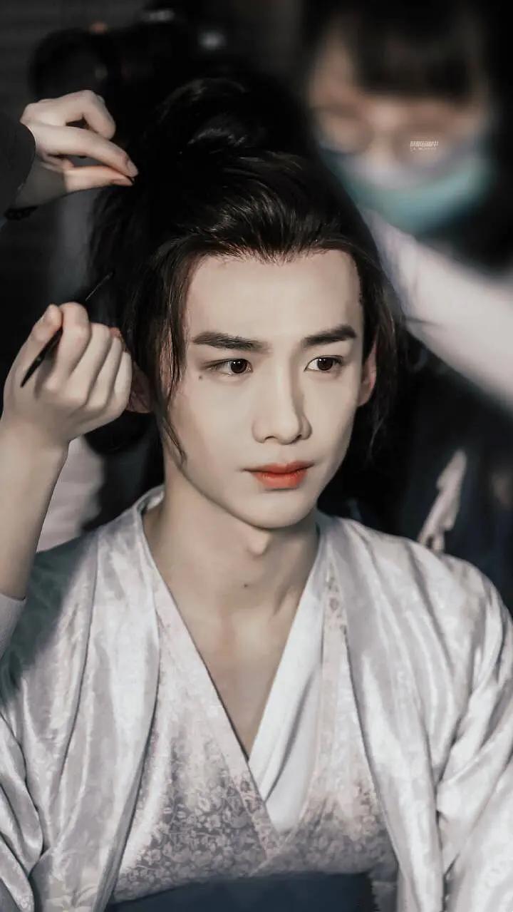 颜值360度无死角的男明星,颜值逆天身高不足的男明星