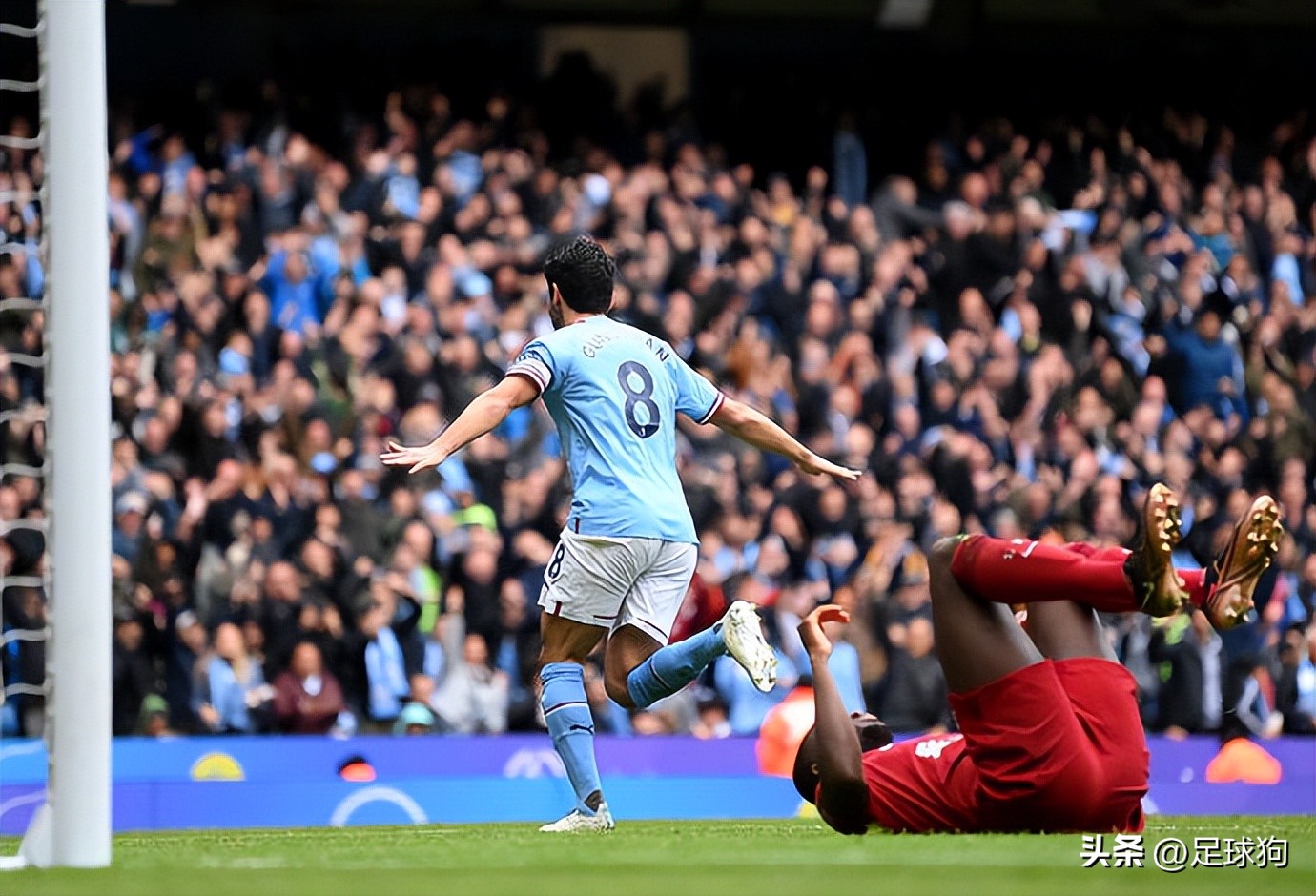 英超大战4-1!曼城致敬愚人节完胜利物浦,哈兰德缺阵格10成最佳