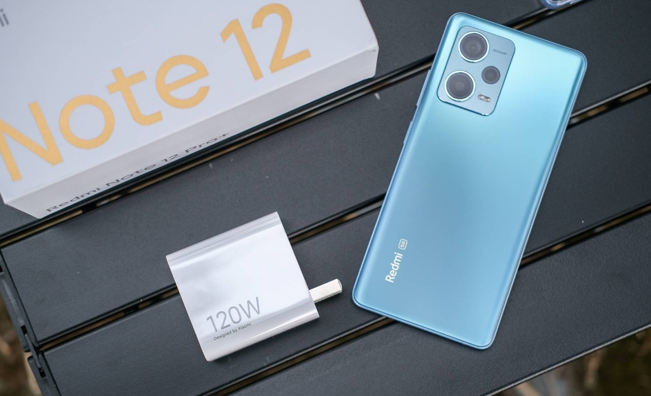 双十一热卖榜的几款黑马手机,除了iPhone14,这几款性价比更高