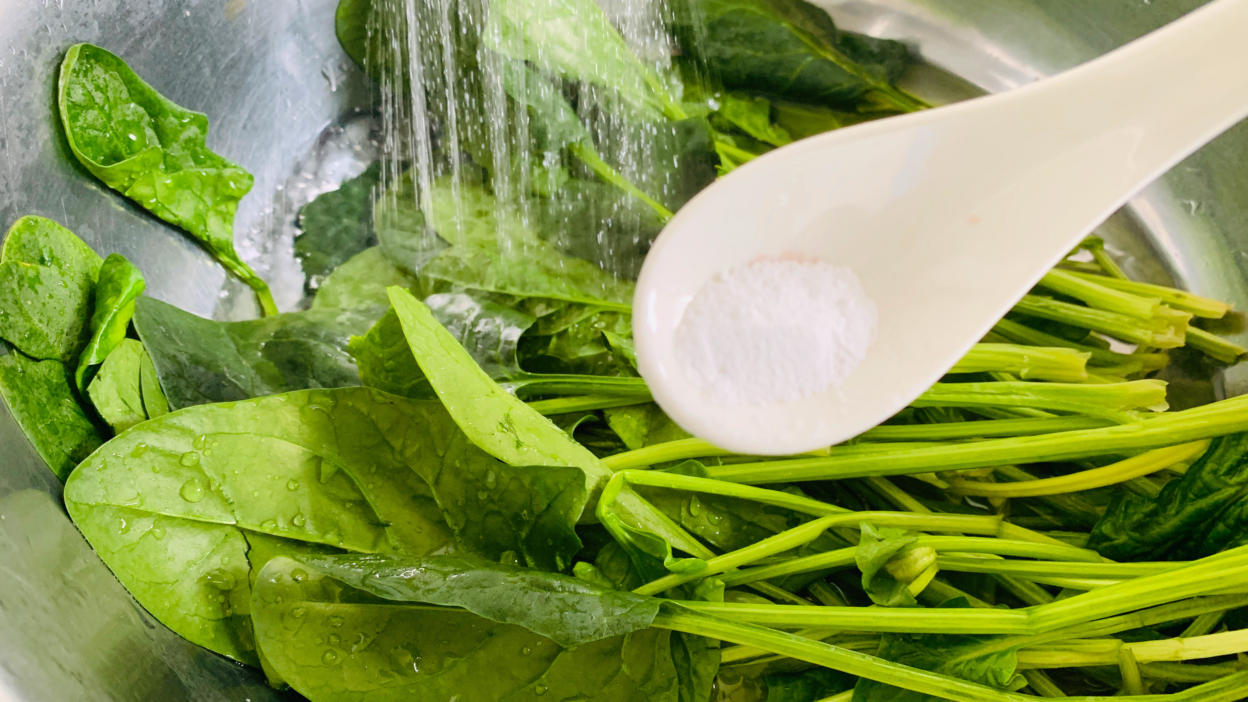 春天多吃这道菜补血安神,补钙补铁补叶酸的蔬菜