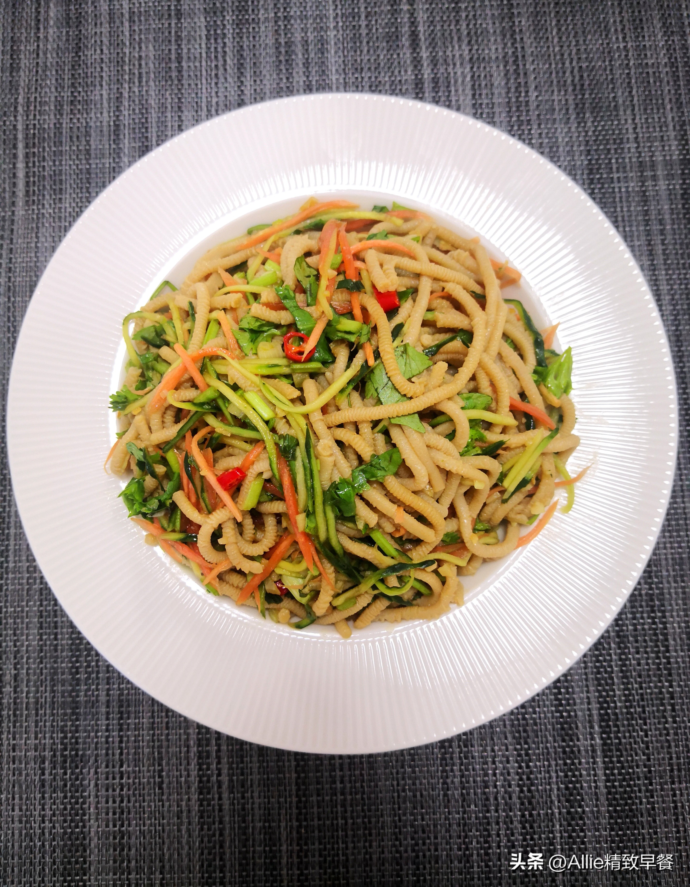 天气太热不想吃大鱼,凉拌莜面详细做法