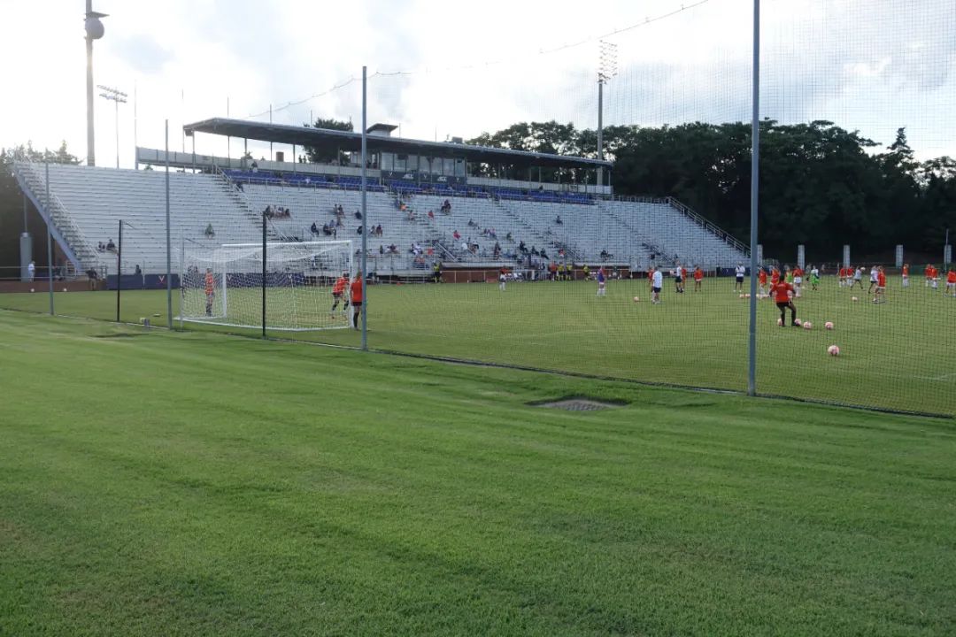 美国校园足球,美国校园足球比赛