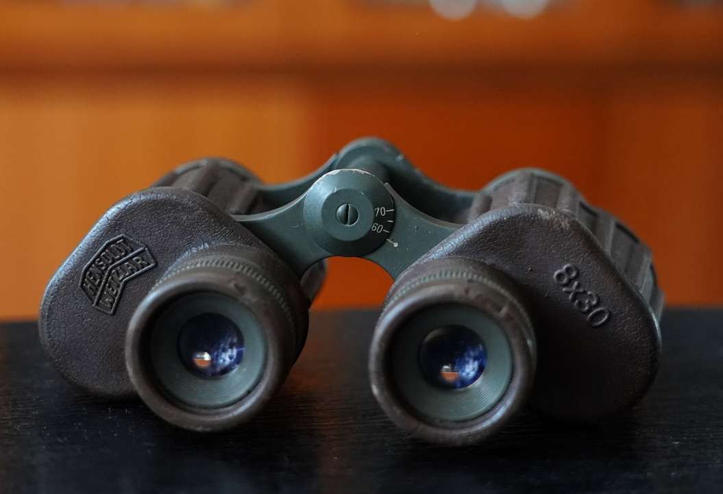 战争时期的老式军用望远镜,战争年代的18倍望远镜