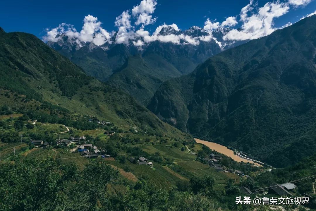 世界经典徒步线路,世界经典徒步线路虎跳峡