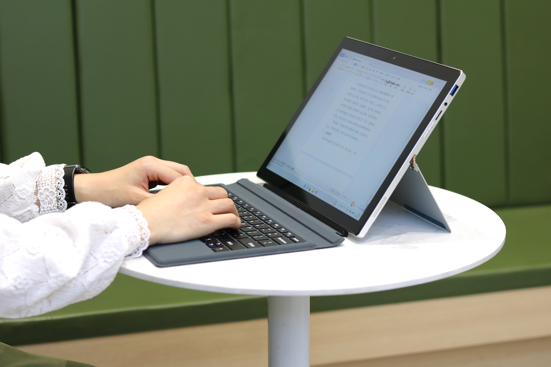 8000元国产商务笔记本电脑横测,奔腾处理器笔记本电脑