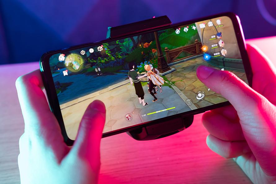 骁龙8gen2游戏手机哪款好,联发科g99和骁龙618哪个好