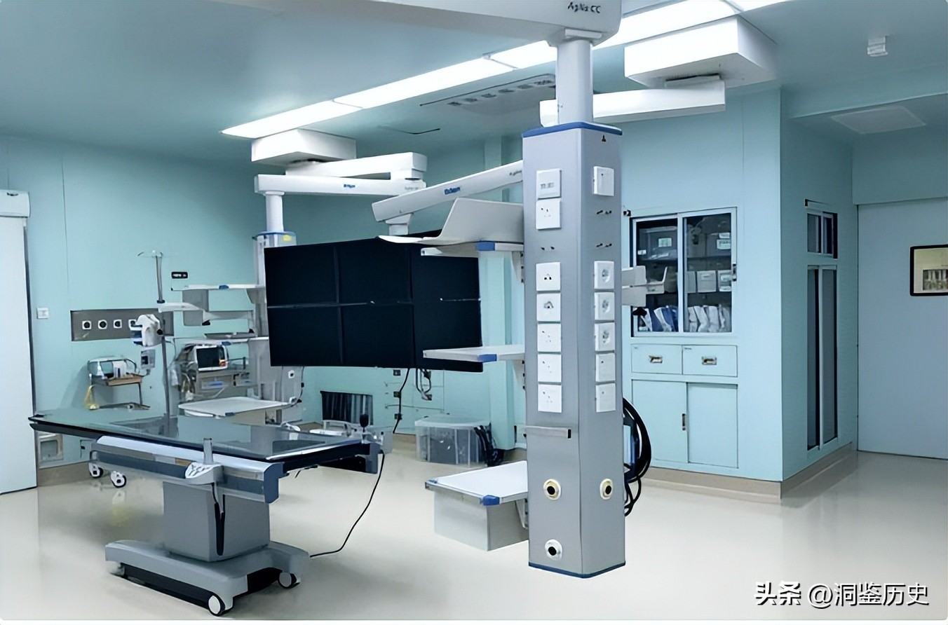 1987年，一女孩误食蓝色粉末后内出血死亡，下葬时却遭2000人抗议