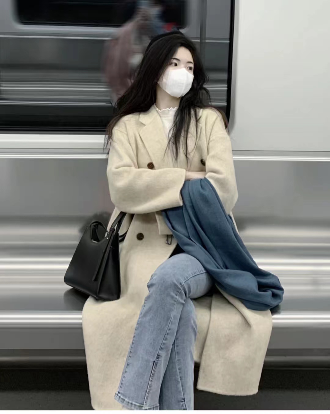 燕麦色大衣内搭什么颜色毛衣,燕麦色大衣高级穿搭图片