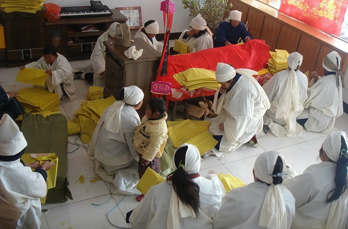 长辈去世守孝三年怎么计算,父死几年母死几年