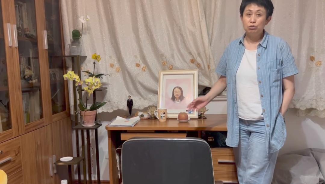 江歌妈妈活成一根刺,江歌妈妈一开始的样子