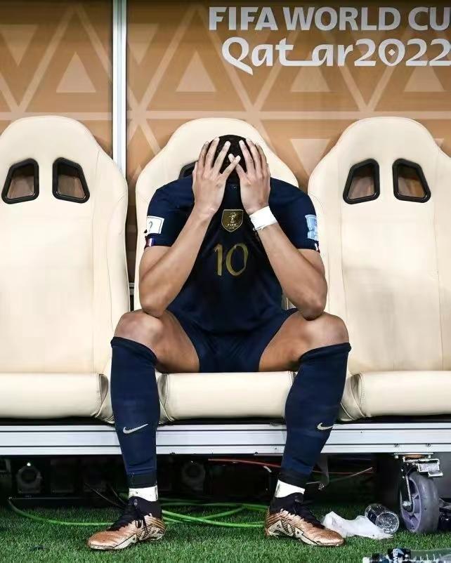 梅西世界杯女球迷,梅西世界杯夺冠和女厨师拥抱