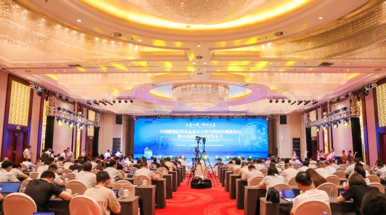 西凤酒还能复兴吗,西凤酒绿脖复兴版