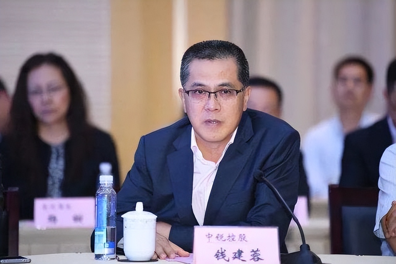 闷声发大财月入20万,闷声发大财年收入12亿